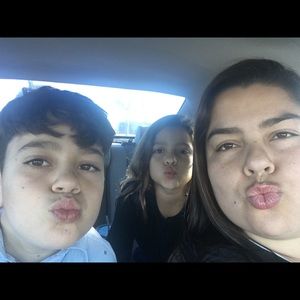 Meet your Posher, Pauline